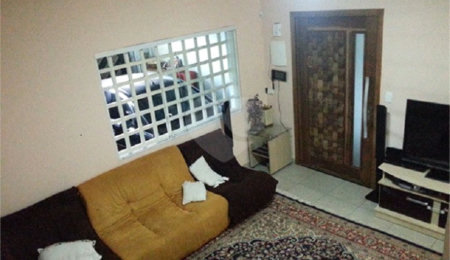 Sobrado à venda com 3 quartos, sendo 1 suíte, em Jardim Aeroporto, São Paulo, SP