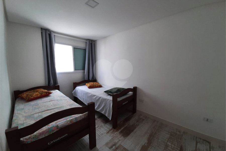 Apartamento à venda com 2 quartos, sendo 1 suíte,  no Centro, Mongaguá, SP
