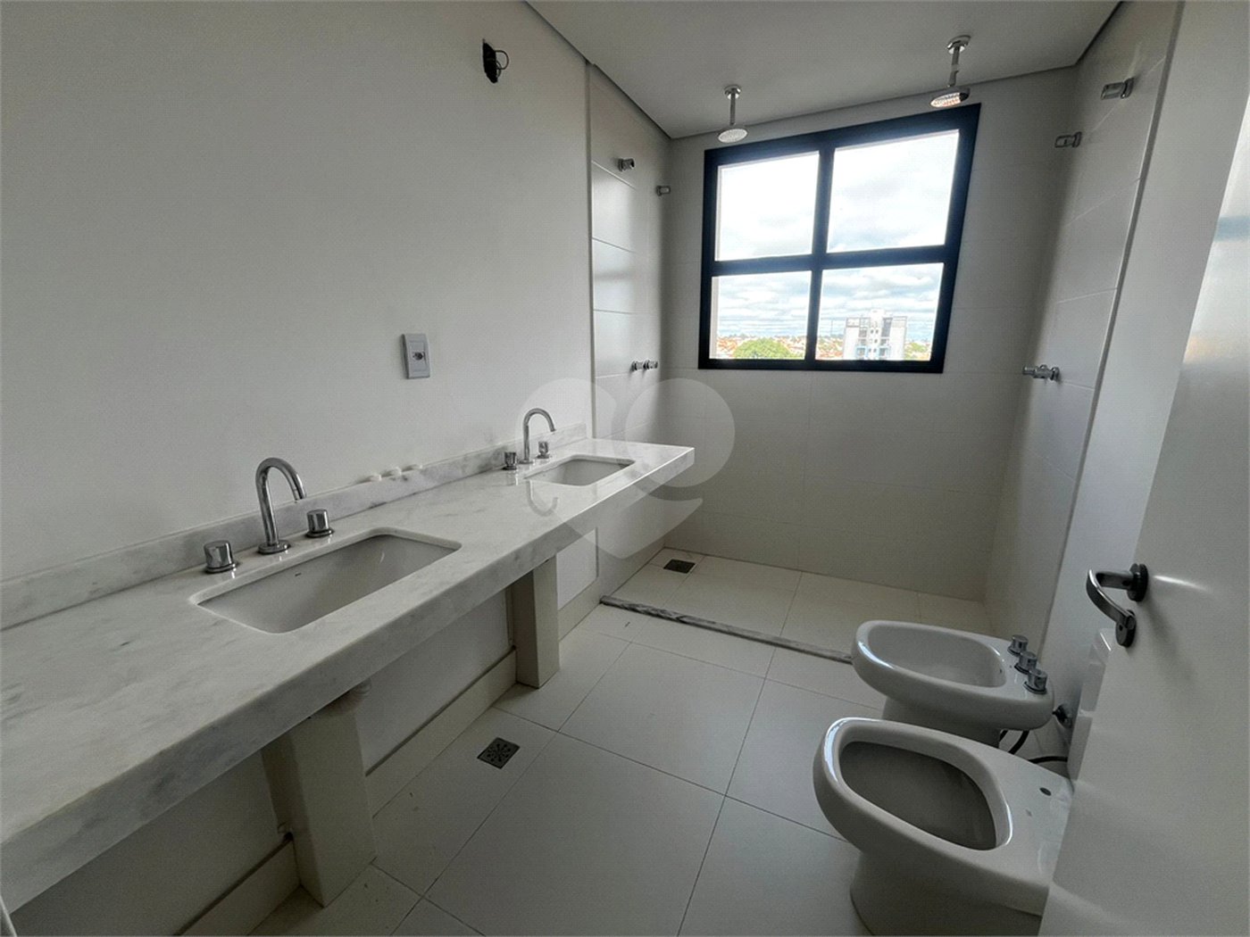 Apartamento à venda com 3 suítes no Centro, Itapetininga, SP
