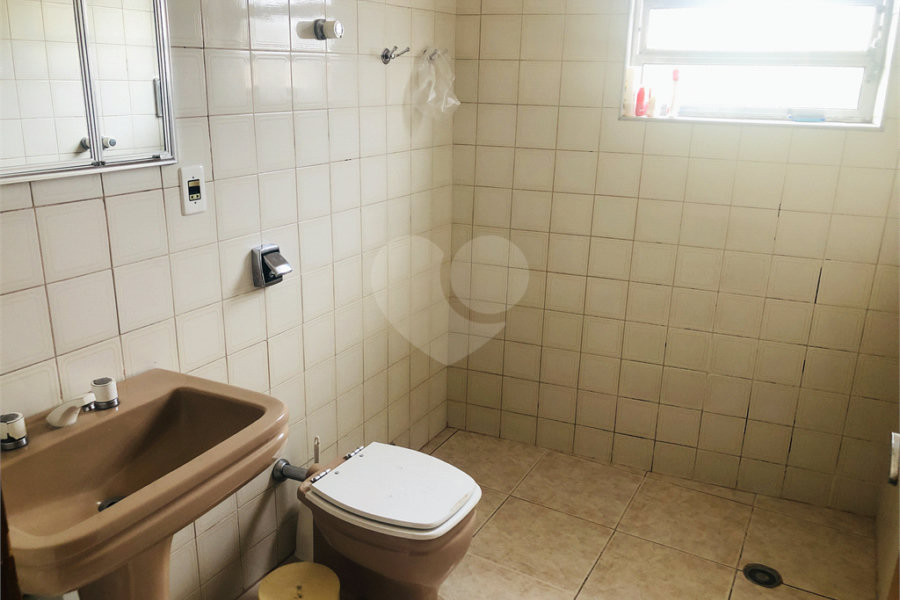 Sobrado à venda com 3 quartos, sendo 1 suíte, em Vila Romero, São Paulo, SP