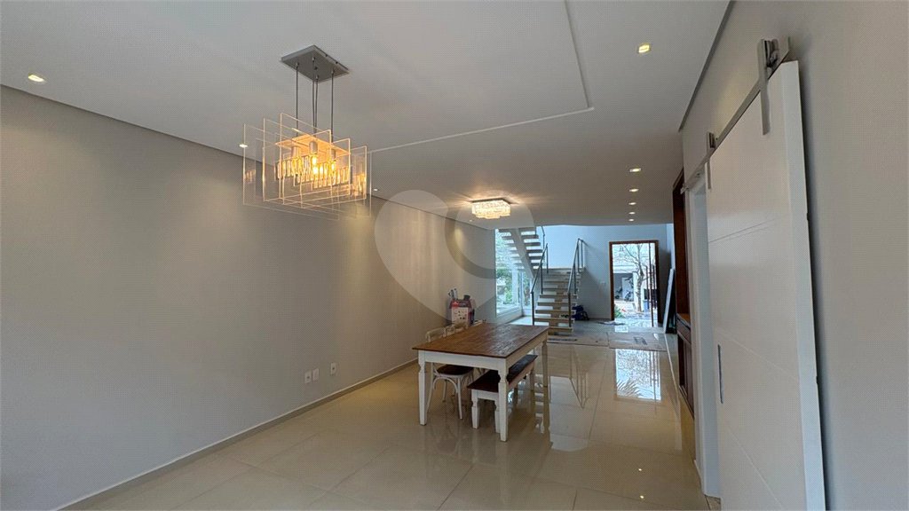 Casa à venda com 4 quartos, sendo 3 suítes, no condomínio Mont Blanc, Sorocaba - SP