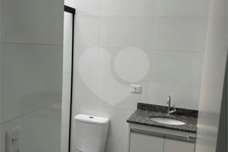 Casa à venda com 3 quartos, sendo 1 suíte, no condomínio Marselha IV, São Roque - SP
