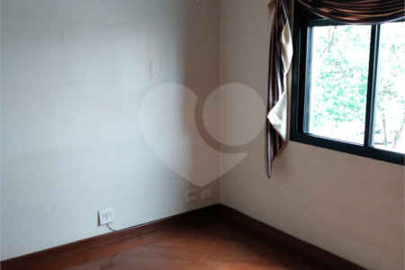 Apartamento à venda com 4 quartos, sendo 2 suítes, em Vila Monumento, São Paulo, SP