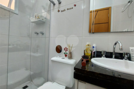 Casa à venda com 3 quartos, sendo 2 suítes,  em Jardim Lallo, São Paulo, SP