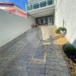 Sobrado à venda com 2 suítes em Jardim Alvinópolis, Atibaia, SP