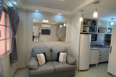 Triplex à venda com 2 suítes no Centro (mangue), Armação dos Búzios, RJ