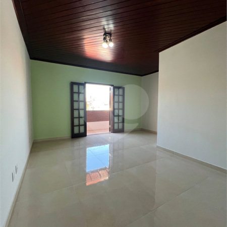 Sobrado à venda com 3 quartos, sendo 1 suíte, em Conjunto Habitacional Brás Cubas, Mogi das Cruzes, SP