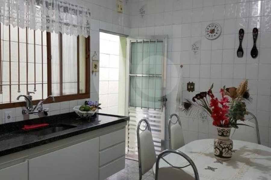 Sobrado à venda com 4 quartos em Freguesia do Ó, São Paulo, SP