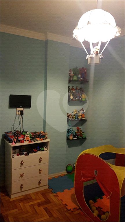 Apartamento à venda com 3 quartos, sendo 1 suíte, em Aclimação, São Paulo, SP