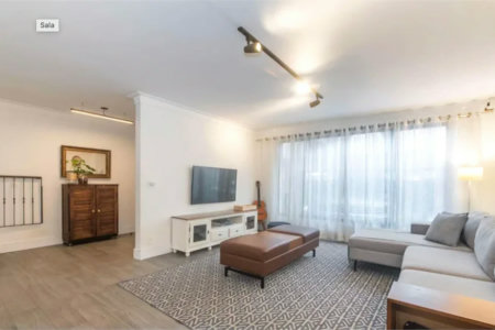 Sobrado à venda com 4 quartos, sendo 1 suíte, em Cidade Monções, São Paulo, SP