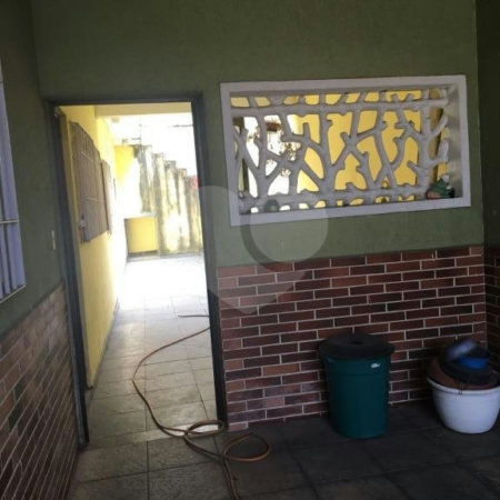 Sobrado à venda com 4 quartos, sendo 1 suíte, em Vila Nivi, São Paulo, SP