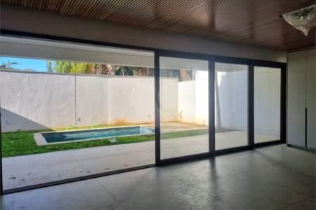 Casa à venda com 3 suítes no condomínio Casa Jardim Campo Belo, São Paulo - SP