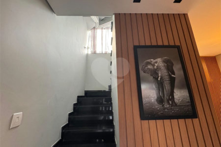 Sobrado à venda com 2 suítes em Vila Alzira, Santo André, SP