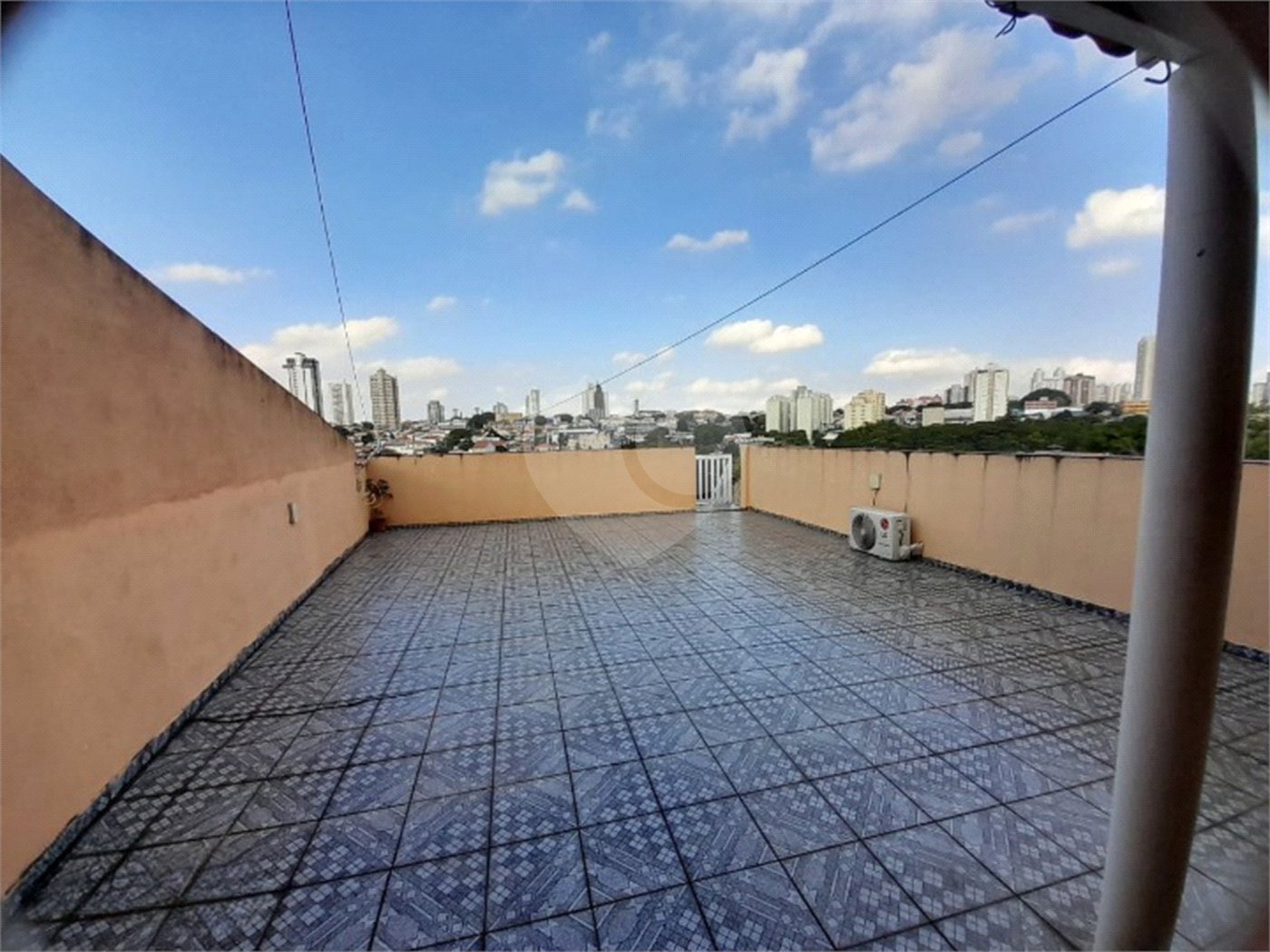 Sobrado à venda com 3 quartos, sendo 1 suíte,  em Saúde, São Paulo, SP