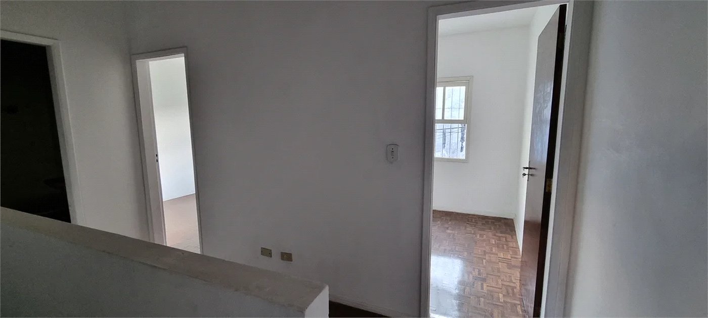 Casa à venda com 3 quartos, sendo 1 suíte, em Jardim Rosa Maria, São Paulo, SP