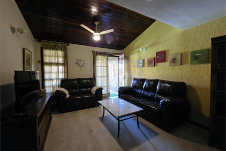 Casa à venda com 4 quartos, sendo 2 suítes, em Geribá, Armação dos Búzios, RJ