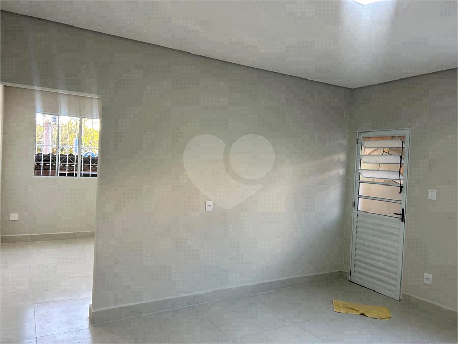 Casa à venda com 3 quartos em Vila Lucy, Sorocaba, SP