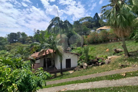 Casa à venda com 3 quartos, sendo 1 suíte, no condomínio São Joaquim, Vinhedo - SP