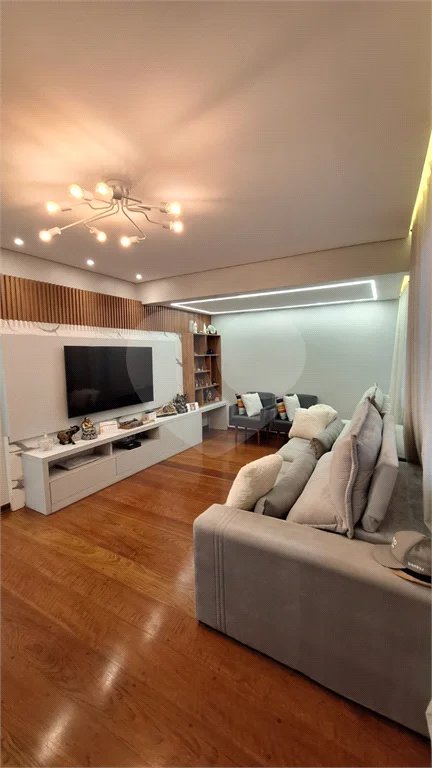 Casa à venda com 3 quartos, sendo 2 suítes, em Vila Medeiros, São Paulo, SP