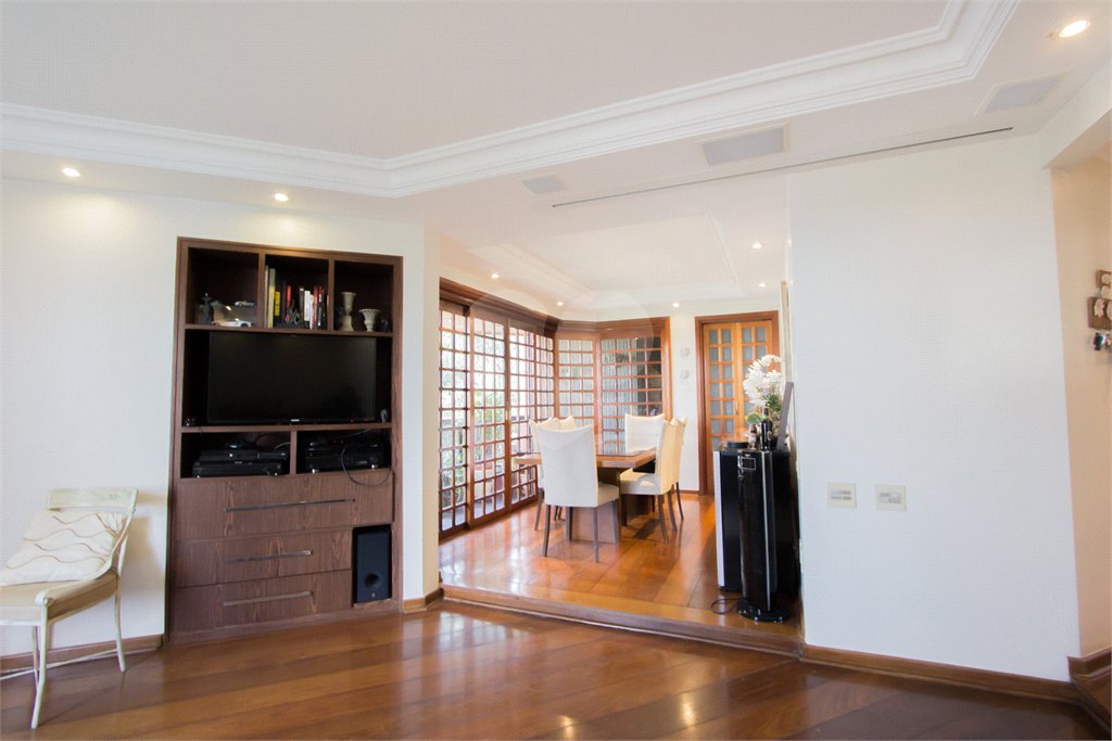 Apartamento à venda com 3 quartos, sendo 1 suíte, em Vila Andrade, São Paulo, SP