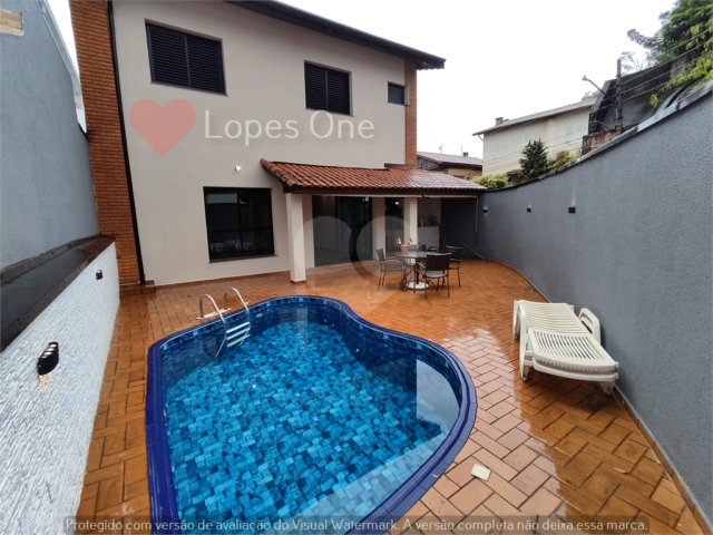 Casa à venda com 3 quartos, sendo 2 suítes,  no condomínio Filipe de Vitry, São Paulo - SP