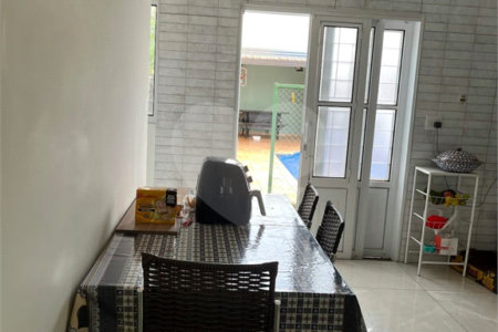 Casa à venda com 2 suítes em Cidade Jardim, Araraquara, SP