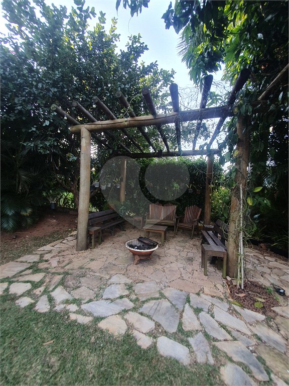 Casa à venda com 4 quartos, sendo 2 suítes,  no condomínio Vinhas da Vista Alegre - Lado Café, Vinhedo - SP