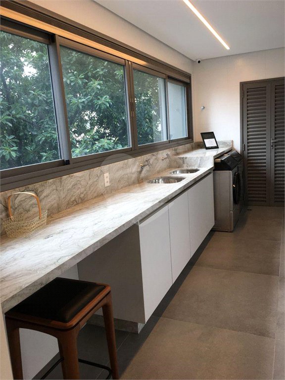 Apartamento à venda com 4 suítes em Vila Gomes Cardim, São Paulo, SP