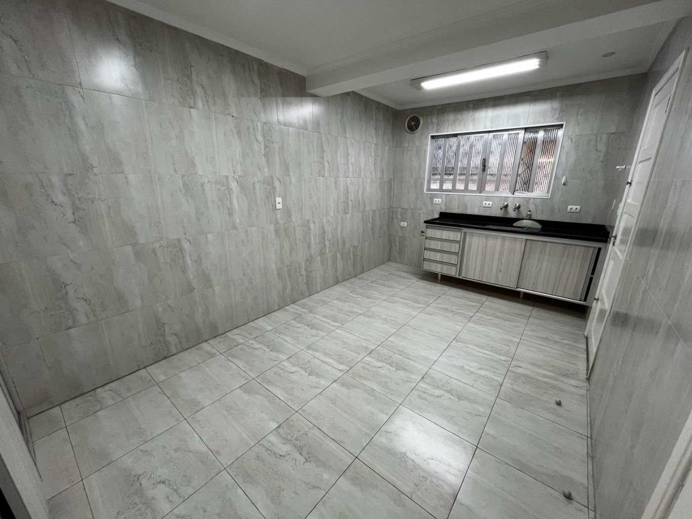 Sobrado com 3 dormitórios à venda, 152 m² por R$ 1.700.000,00 - Embaré - Santos/SP