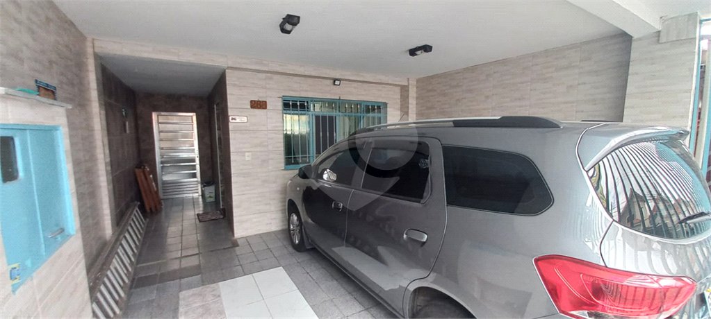 Sobrado à venda com 3 quartos, sendo 1 suíte,  em Tremembé, São Paulo, SP