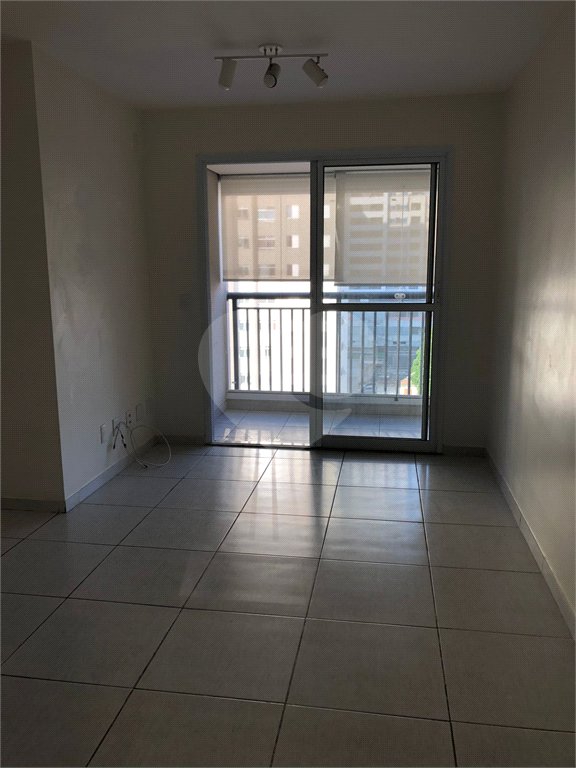 Apartamento à venda com 3 quartos, sendo 1 suíte,  em Brás, São Paulo, SP