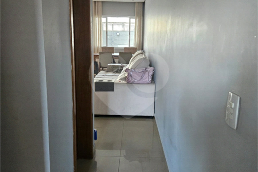 Casa à venda com 3 quartos, sendo 1 suíte, no condomínio Professora Romilde Nogueira de Sá, São Paulo - SP