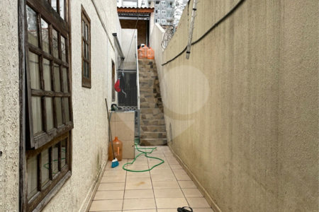 Sobrado à venda com 2 quartos, sendo 1 suíte,  em Ferreira, São Paulo, SP