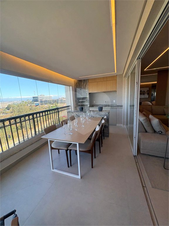 Apartamento à venda com 3 suítes em Urbanova, São José dos Campos, SP