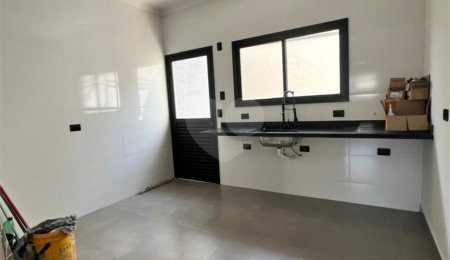 Sobrado à venda com 3 quartos, sendo 1 suíte,  em Vila Babilônia, São Paulo, SP