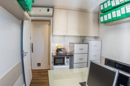 Apartamento à venda com 3 quartos, sendo 1 suíte, em Vila Campestre, São Paulo, SP