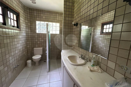 Casa à venda com 5 quartos, sendo 3 suítes, no condomínio Estância Marambaia, Vinhedo - SP