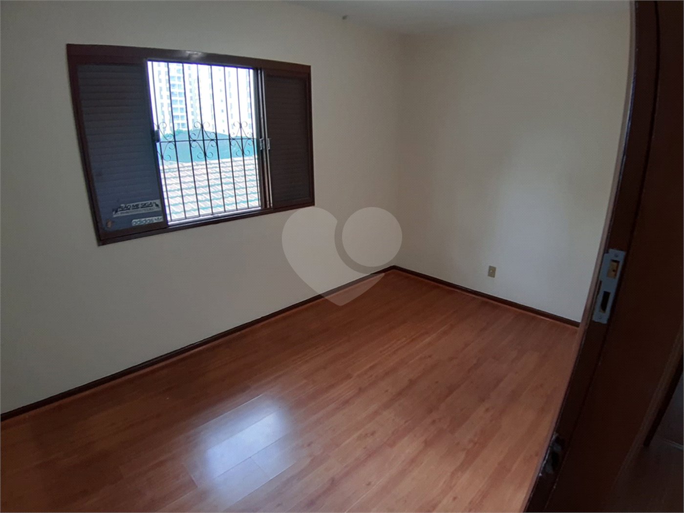 Casa à venda com 3 quartos, sendo 1 suíte,  em Vila Gomes, São Paulo, SP