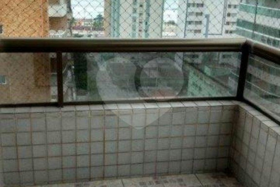 Apartamento à venda com 2 quartos, sendo 1 suíte, em Vila Tupi, Praia Grande, SP
