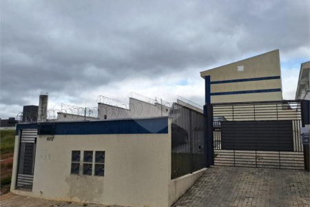 Casa à venda com 2 quartos no condomínio Residencial Cristal Lll, Mogi das Cruzes - SP