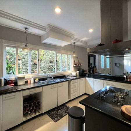 Casa à venda com 4 suítes em Vila Santo Antônio, Cotia, SP