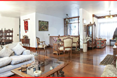 Casa à venda com 3 quartos, sendo 1 suíte, em Pinheiros, São Paulo, SP