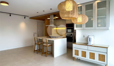 Apartamento à venda com 2 quartos, sendo 1 suíte, em Vila Olímpia, São Paulo, SP