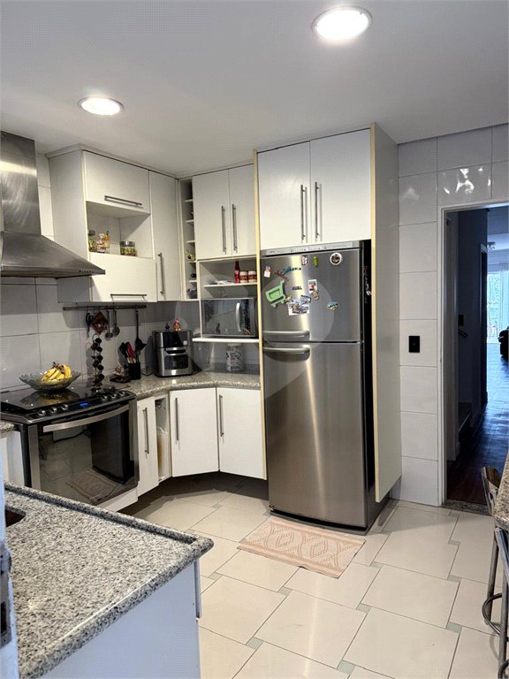 Sobrado à venda com 3 quartos, sendo 1 suíte, em Vila Irmãos Arnoni, São Paulo, SP