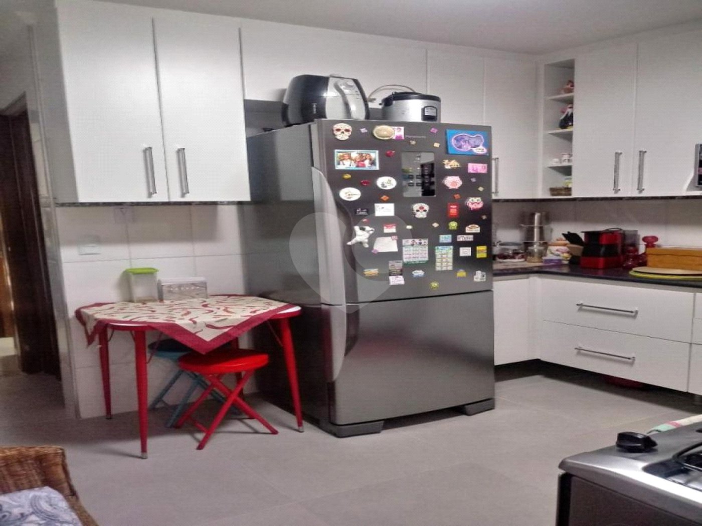 Casa à venda com 3 quartos, sendo 1 suíte, no condomínio Alcides Moreira, São Paulo - SP