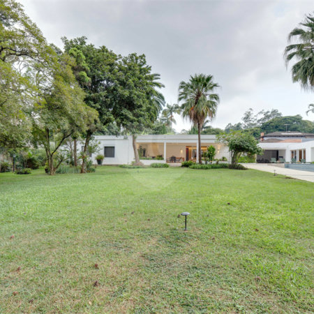 Casa Térrea à venda ou para alugar com 4 suítes em Alto da Boa Vista, São Paulo, SP