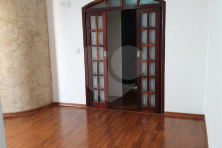 Casa de Vila à venda com 4 quartos, sendo 1 suíte, em Santana, São Paulo, SP