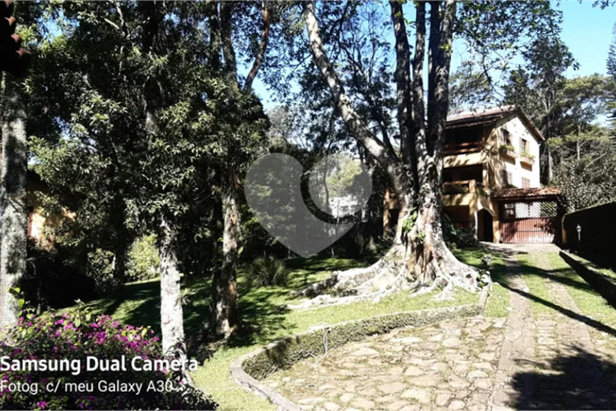 Casa à venda com 3 quartos, sendo 1 suíte, no condomínio Jardim da Monntanha II, Mairiporã - SP