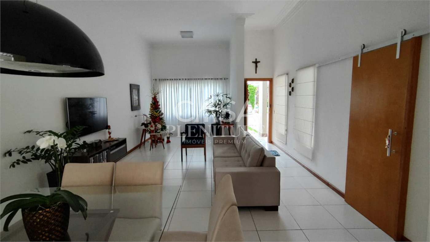 Casa em condomínio à venda com 3 quartos, sendo 1 suíte, em Iporanga, Sorocaba, SP