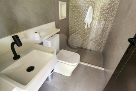 Casa à venda com 3 suítes no condomínio Residencial Jardim Primavera, Louveira - SP